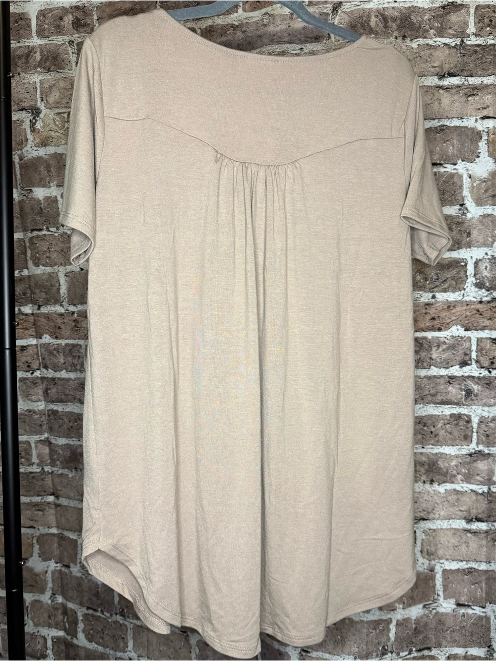 Zenana Outfitters Beige Short Sleeve Tunic with Gathered Back Yoke - Picture 1 of 3